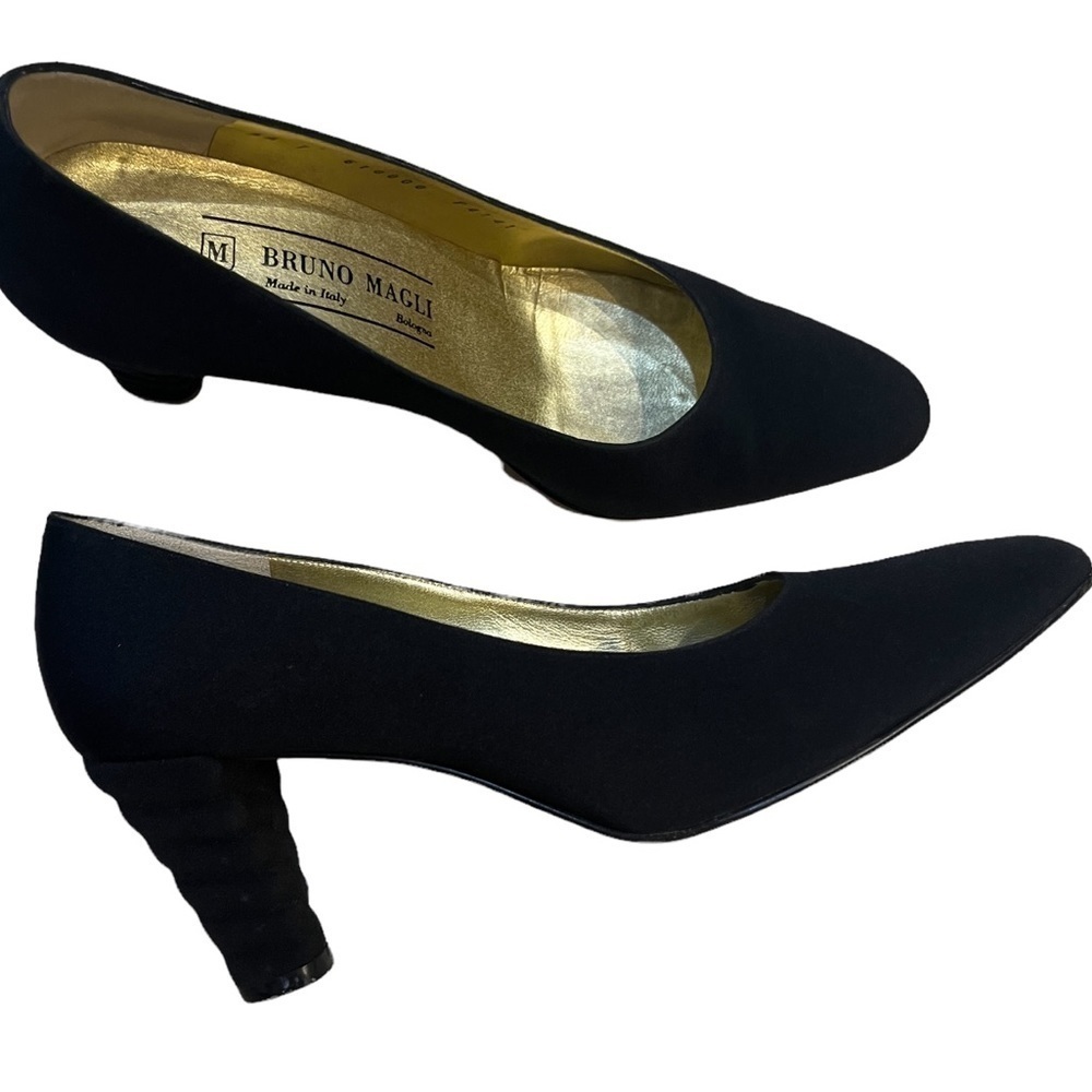 Bruno Magli Vintage Pumps Black Matte Fabric & Unique Heel Italian Sz 7 N - Picture 6 of 12